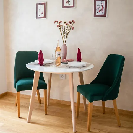 Babel Apartment *